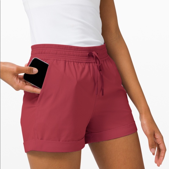 NWT Lululemon Spring Break Away Short 3” - Picture 4 of 11